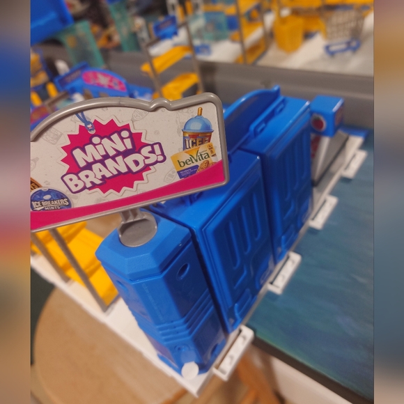 MiniBrands MiniMart Playset BUILT & will ship either way - Picture 7 of 13